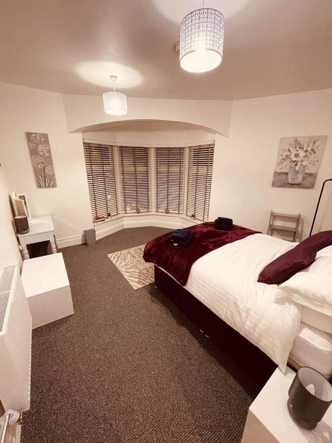 בלקפול Luxury Suite 3 Bed Apartment Sleeps 6-8 מראה חיצוני תמונה